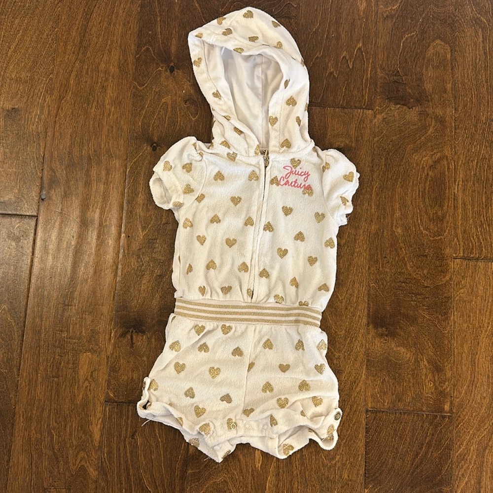 Juicy Couture, jumpsuit for toddlers. Perfect for before/after pool/ bath.